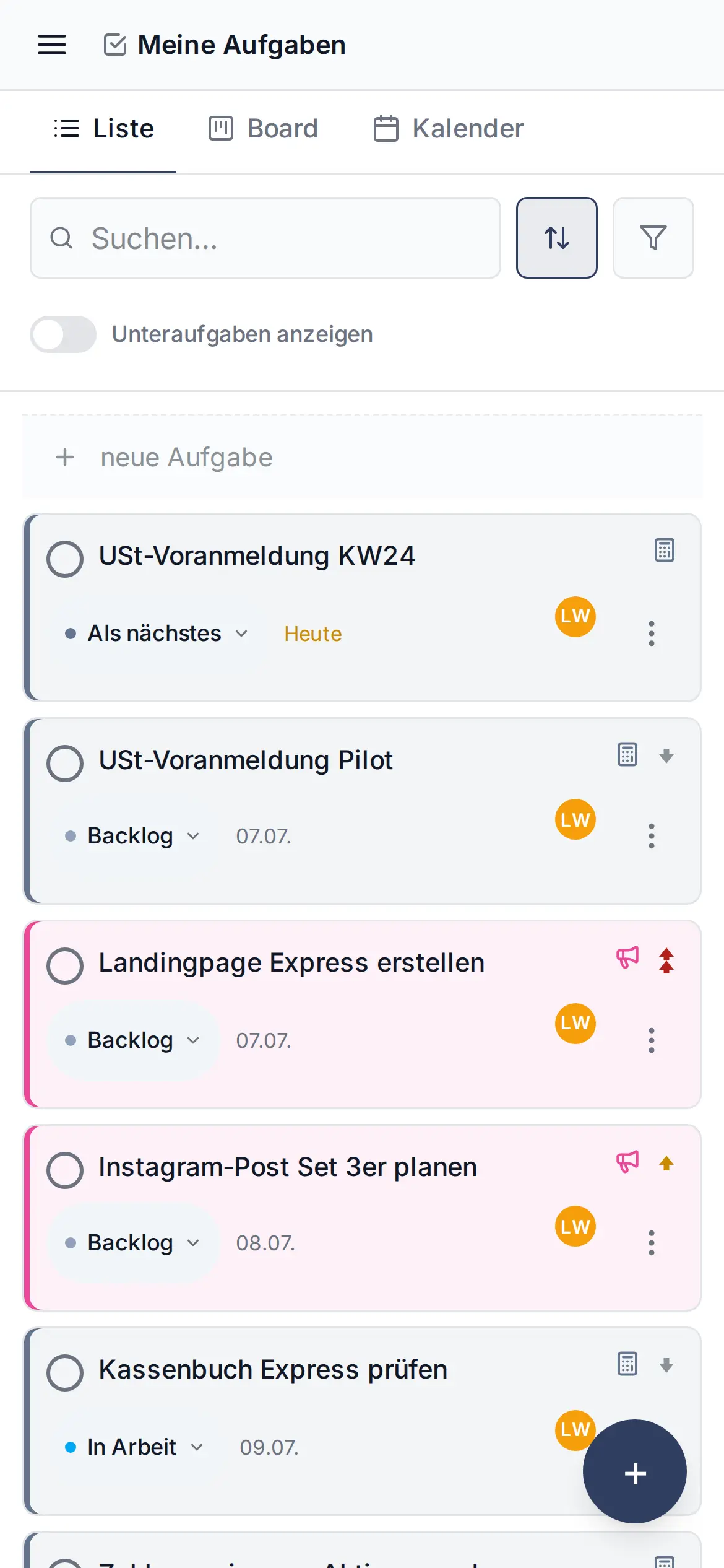 Smyq Task auf dem Smartphone — Liste „Meine Aufgaben" mit Status und Fälligkeiten.